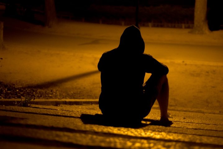 既婚女性の彼女の旦那に嫉妬してしまう理由や状況6つ 不倫の王子様